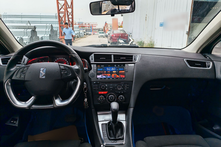 DS 5LS 2014款 1.8L 自动舒适版VTi140中控内饰7002