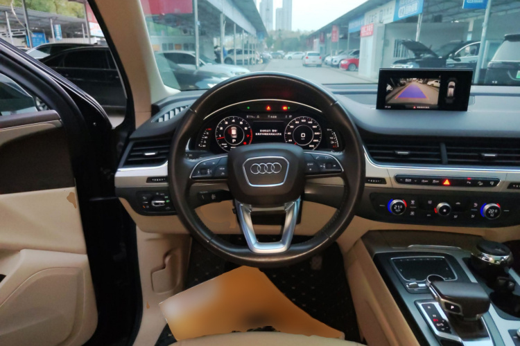 奥迪Q7 2016款 45 TFSI 技术型中控内饰13