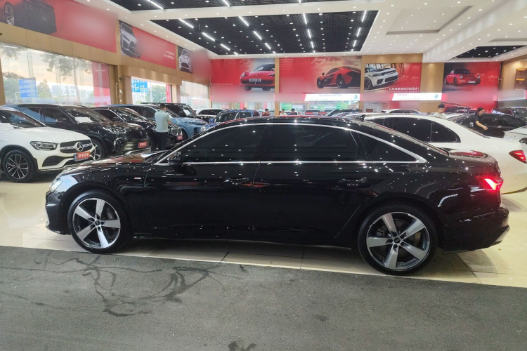 奥迪A6L 2023款 45 TFSI quattro 臻选动感型车身外观4