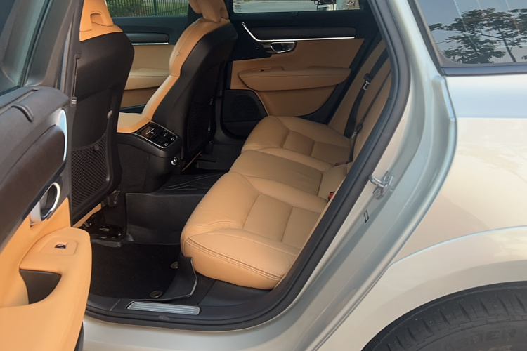 沃尔沃V90 2019款 Cross Country T5 AWD 智远版 国V中控内饰7004