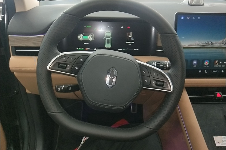 鸿蒙智行 问界M7 2022款 1.5T 四驱旗舰版中控内饰13