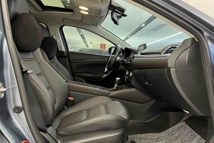 马自达 阿特兹 2018款 2.0L 智领科技版 国VI中控内饰7015