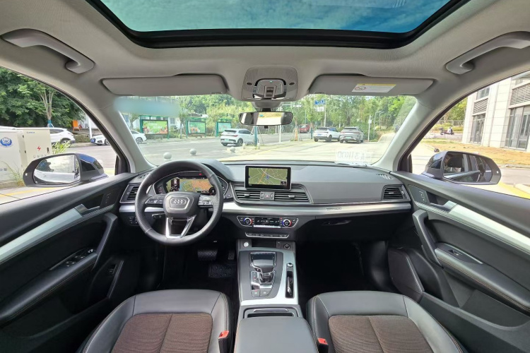 奥迪Q5L 2018款 40 TFSI 荣享时尚型 国V中控内饰7002