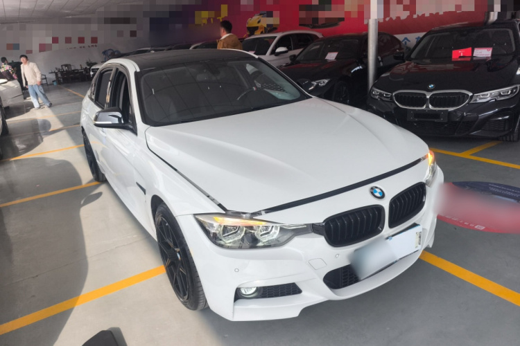 宝马3系 2019款 320Li M运动曜夜版车身外观6002