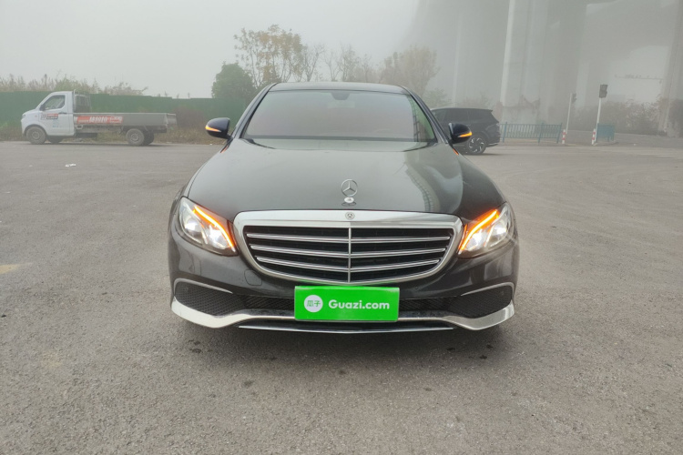 奔驰E级 2018款 E 200 L车身外观2