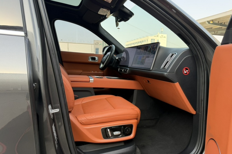 理想汽车 理想L8 2023款 Pro中控内饰7005