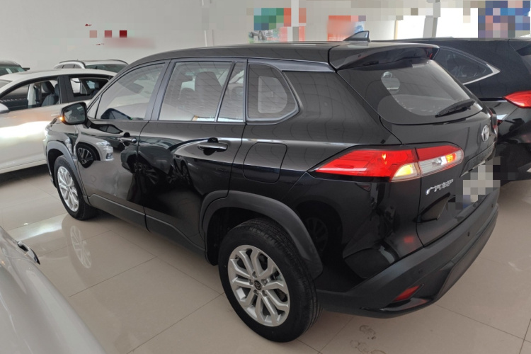 丰田 锋兰达 2022款 2.0L CVT领先版车身外观4