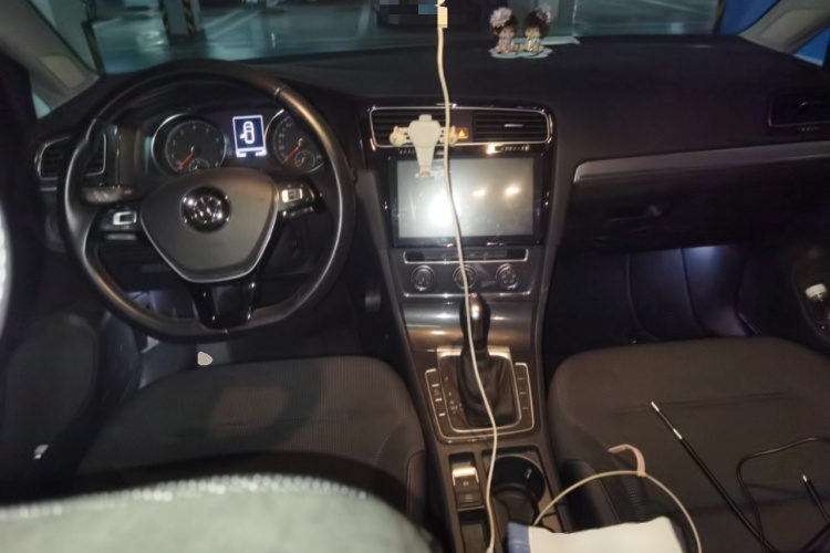 大众 高尔夫 2018款 230TSI 自动舒适型中控内饰12