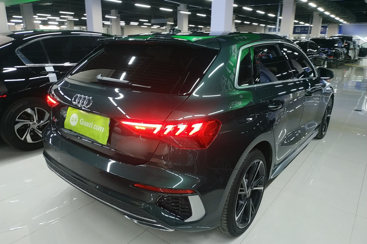 奥迪A3 2024款 Sportback 35 TFSI 时尚运动型车身外观6005