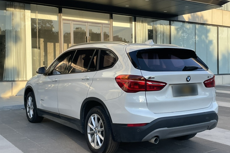 宝马X1 2018款 sDrive18Li 时尚型车身外观6003