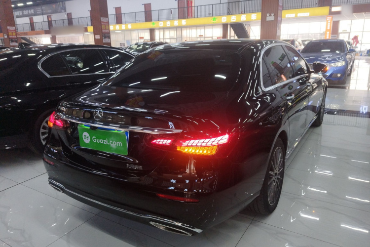 奔驰E级 2021款 改款 E 260 L车身外观7