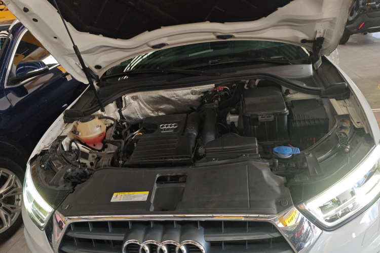 奥迪Q3 2018款 30周年年型 30 TFSI 时尚型局部细节24