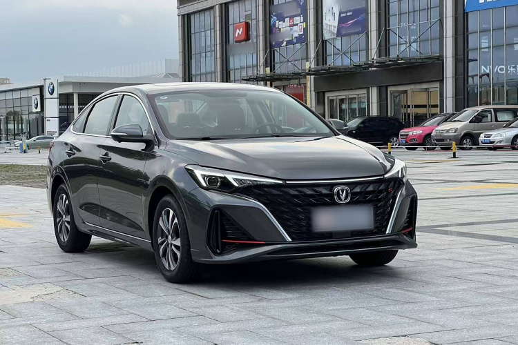 长安 逸动 2025款 PLUS 1.4T 双离合高能版车身外观6002