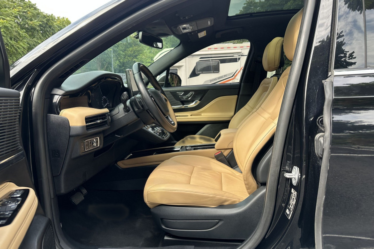 林肯 冒险家 2021款 2.0T 两驱尊雅版中控内饰7001