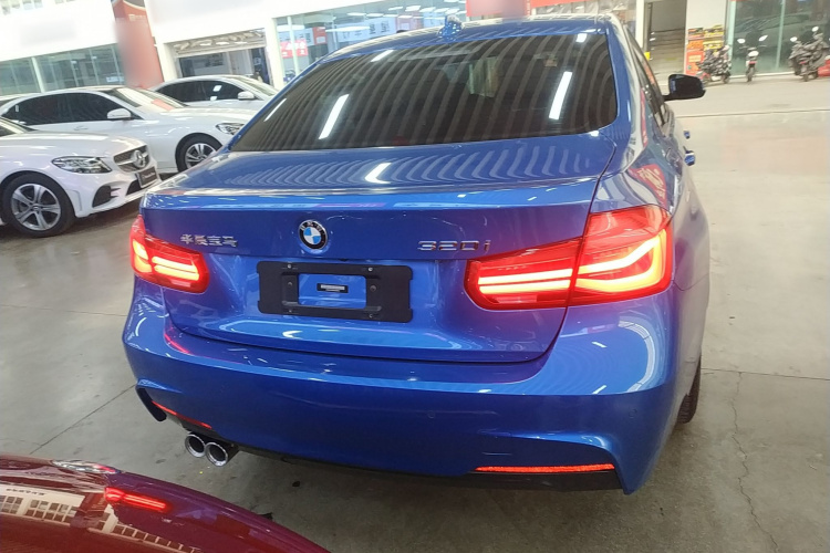 宝马3系 2019款 320i M运动套装车身外观6004