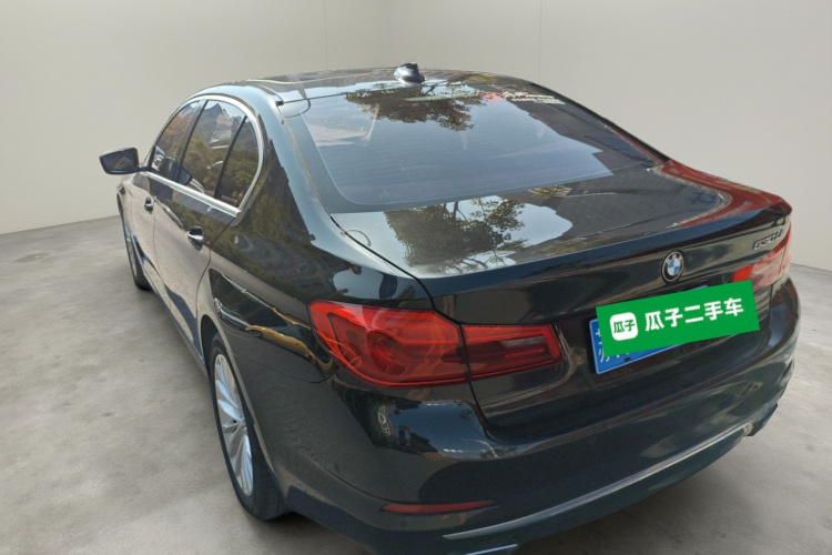 宝马5系 2019款 改款 530Li 尊享型 豪华套装车身外观5