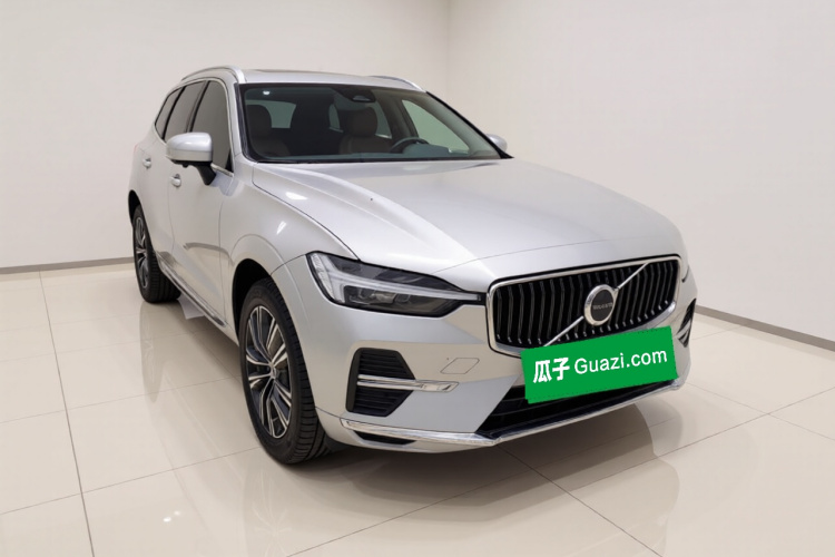 沃尔沃XC60 2022款 B5 四驱智远豪华版车身外观3
