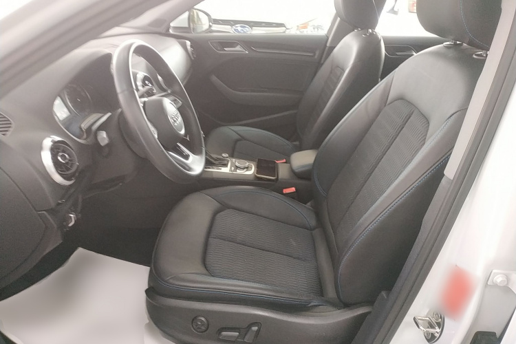 奥迪A3 2019款 Limousine 35 TFSI 时尚型 国VI中控内饰19