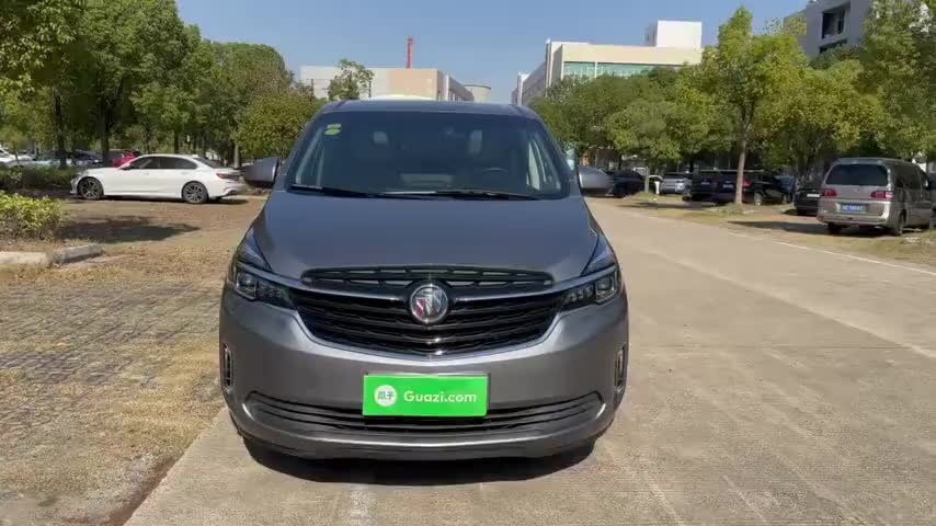 别克GL8 2021款 陆上公务舱 652T 豪华型实拍1