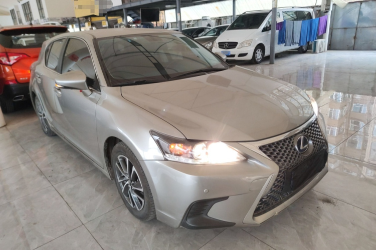 雷克萨斯CT 2017款 CT200h 精英版 单色 国VI车身外观3