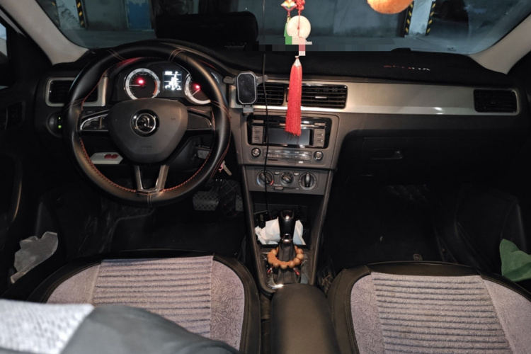 斯柯达 昕锐 2019款 1.5L 自动舒适版 国V中控内饰12