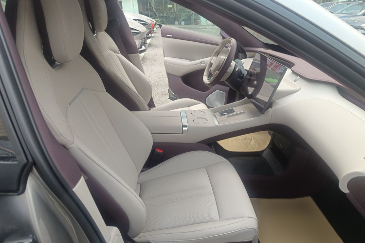 小米汽车 小米YU7 2025款 超长续航后驱版中控内饰7004