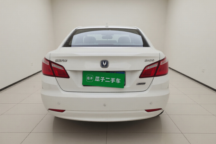 长安 逸动 2015款 1.6L 手动豪华型 国V车身外观6
