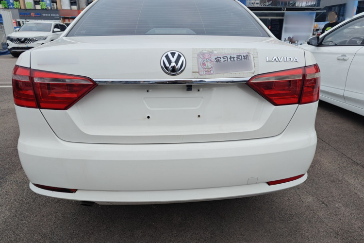 大众 朗逸 2013款 改款经典 1.6L 自动风尚版车身外观6