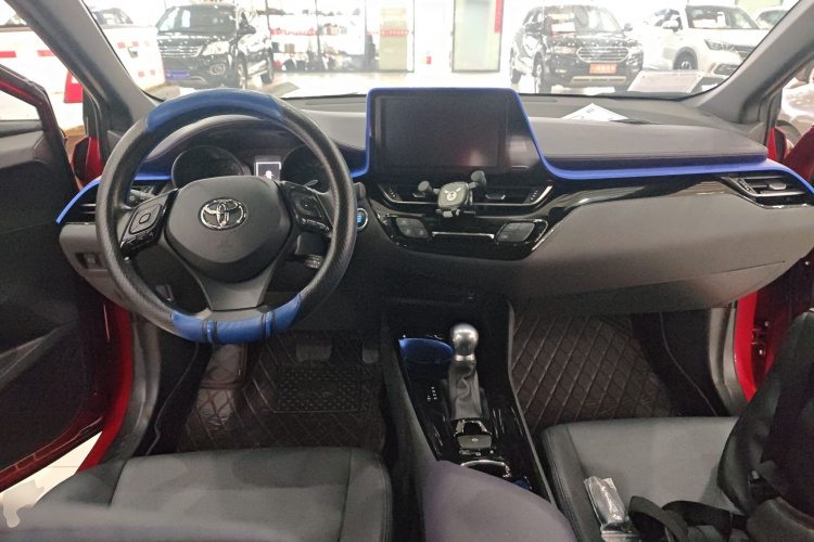 丰田C-HR 2020款 2.0L 领先版中控内饰12