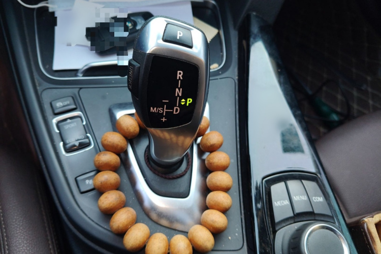 宝马3系 2018款 320Li xDrive 时尚型局部细节18