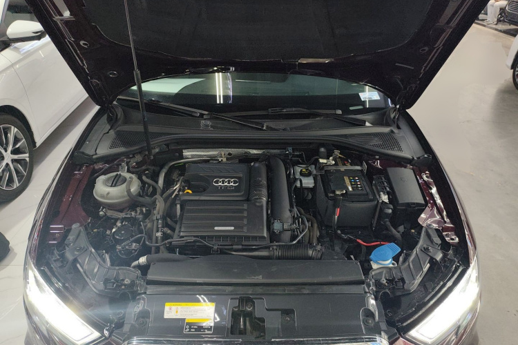 奥迪A3 2019款 Limousine 35 TFSI 时尚型 国VI机舱底盘24
