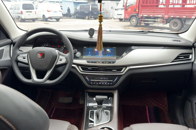 长安CS35PLUS 2018款 1.6L 自动畅联版 国V中控内饰7001