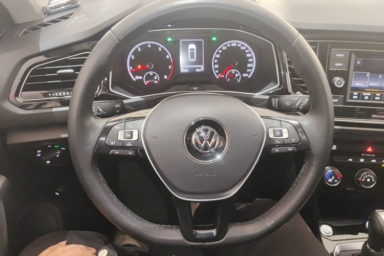 大众 T-ROC探歌 2018款 280TSI DSG两驱舒适型 国V中控内饰13