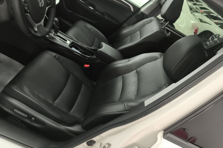 本田 杰德 2017款 210TURBO CVT豪华版 5座局部细节19