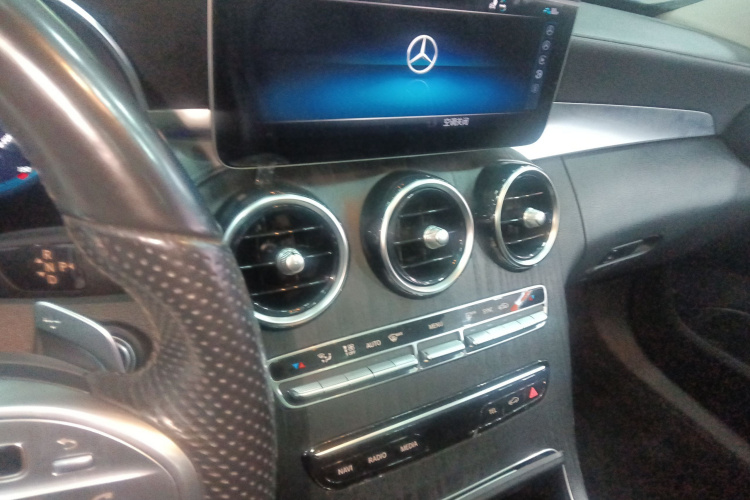 奔驰C级 2021款 C 200 L 时尚型运动版局部细节16