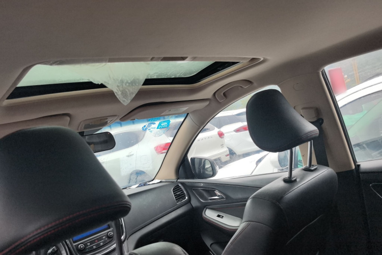 宝骏560 2016款 1.8L iAMT豪华型中控内饰22