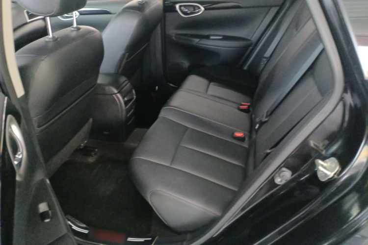 日产 轩逸 2018款 1.6XV CVT尊享版中控内饰21