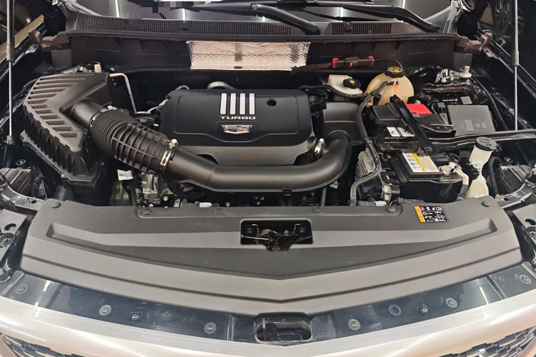 凯迪拉克XT6 2022款 2.0T 六座四驱豪华型标准版机舱底盘24