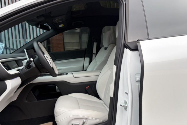 小鹏G6 2023款 580 长续航 Pro局部细节19