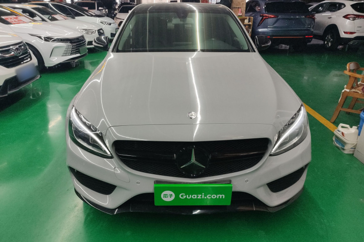 奔驰C级 2017款 改款 C 200 L 运动版车身外观2