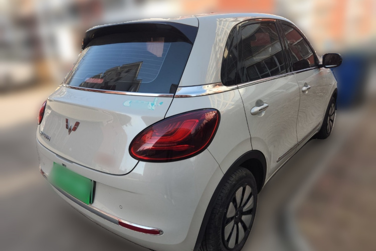 五菱汽车 五菱缤果 2023款 203km 舒享款车身外观7