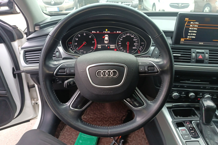 奥迪A6L 2016款 TFSI 技术型中控内饰13