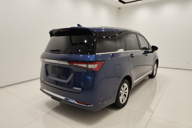 五菱汽车 五菱佳辰 2022款 1.5T CVT智享豪华型车身外观7