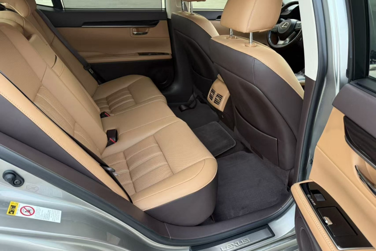 雷克萨斯ES 2015款 250 典雅版中控内饰7006