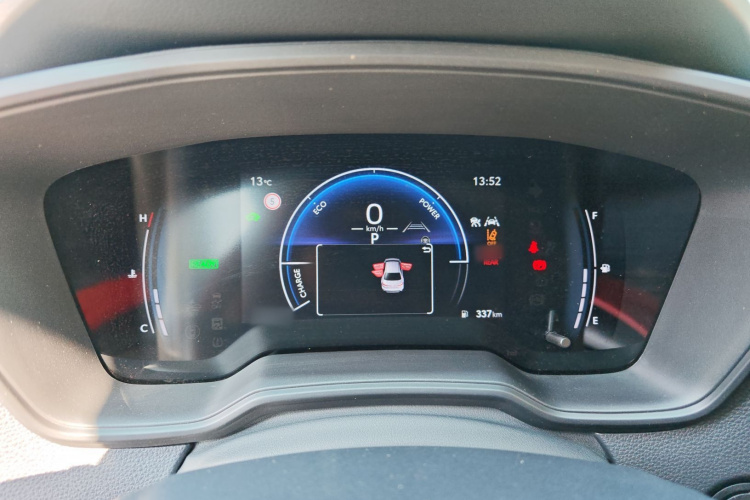 丰田 雷凌 2024款 智能电混双擎 1.8L 领先版局部细节14