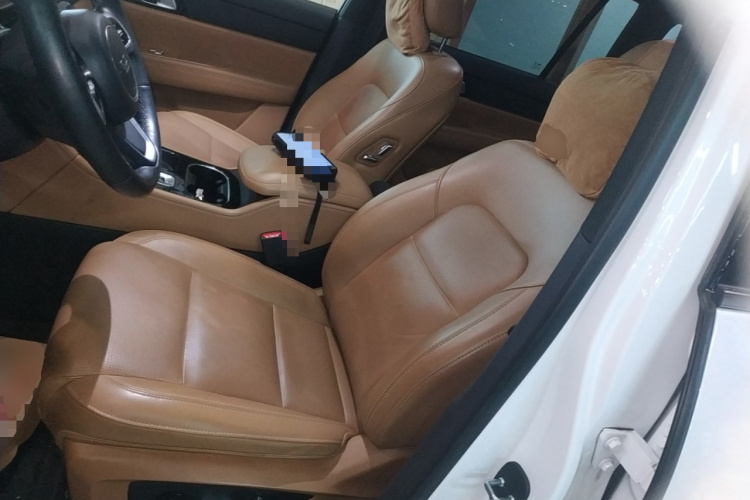 理想汽车 理想ONE 2021款 增程6座版中控内饰19