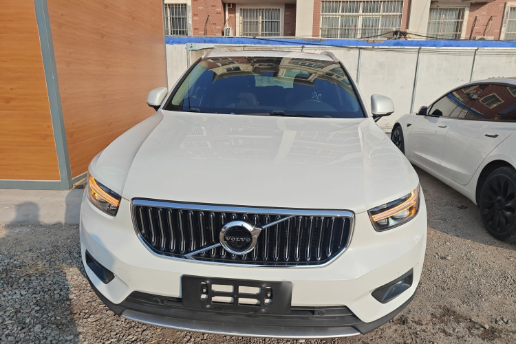 沃尔沃XC40 2021款 T4 四驱智远豪华版车身外观2