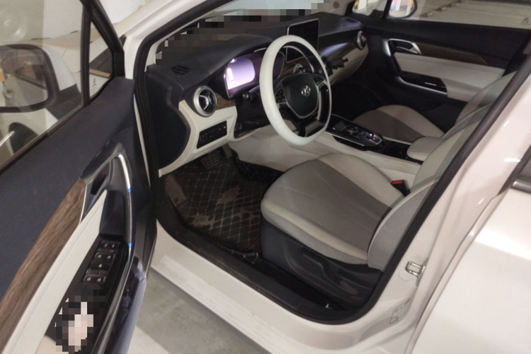 北京汽车 北京EU5 2018款 R500 智风版中控内饰7003