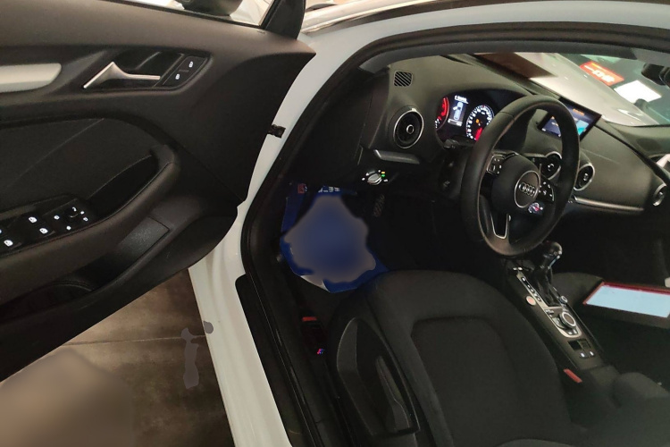 奥迪A3 2020款 Sportback 35 TFSI 进取型 国VI中控内饰7003