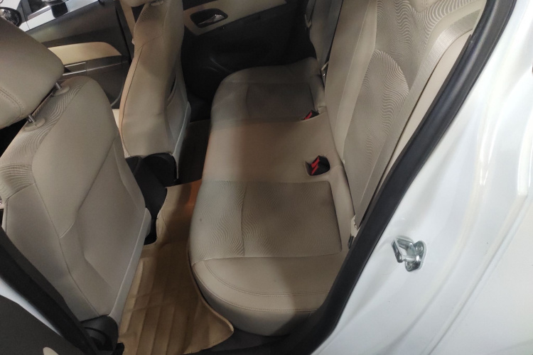 雪佛兰 科鲁兹 2015款 1.5L 经典 SE AT中控内饰21